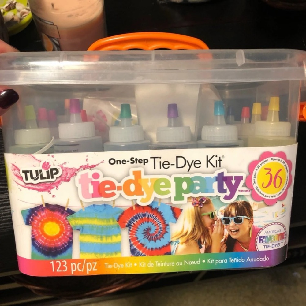 Tulip Tie-Dye Kit